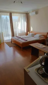 Első emeleti, családi, 6. számú szoba