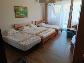 Első emeleti, családi, 5. számú szoba