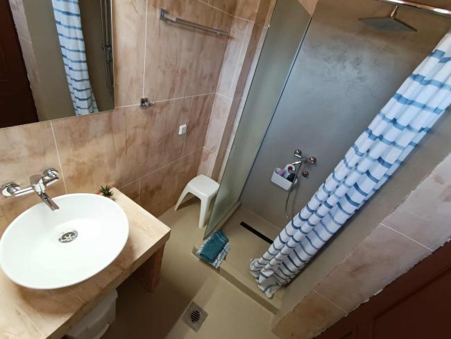 Második emelti, franciaágyas, 10. számú szoba