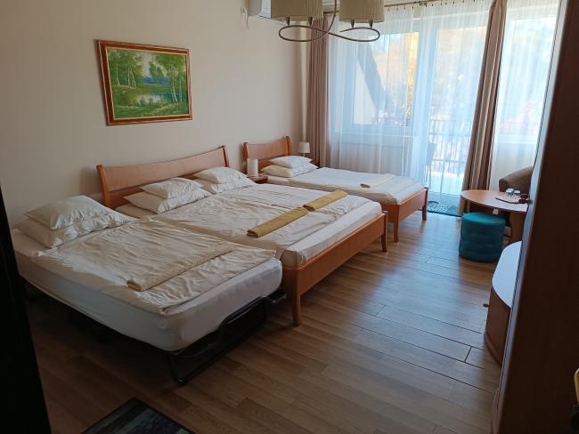 Első emeleti, családi, 5. számú szoba