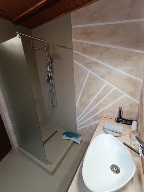 Második emeleti, kis, franciaágyas, 8. számú szoba