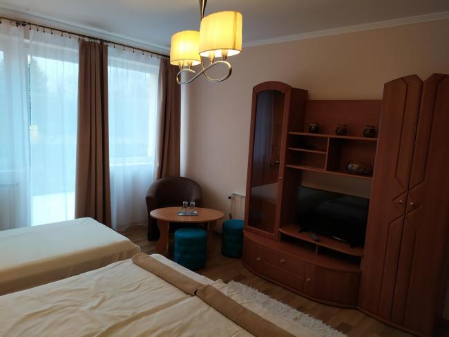 Első emeleti, családi, 5. számú szoba