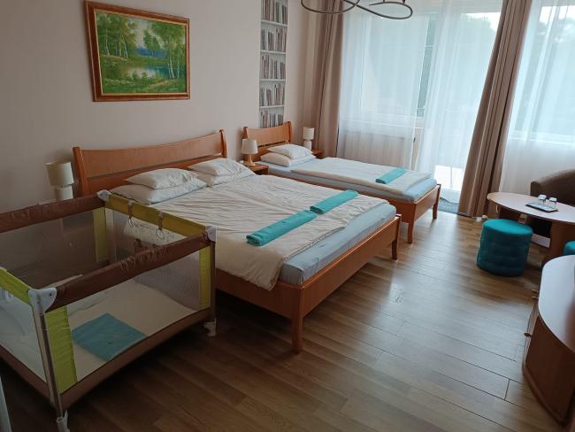 Első emeleti, családi, 5. számú szoba