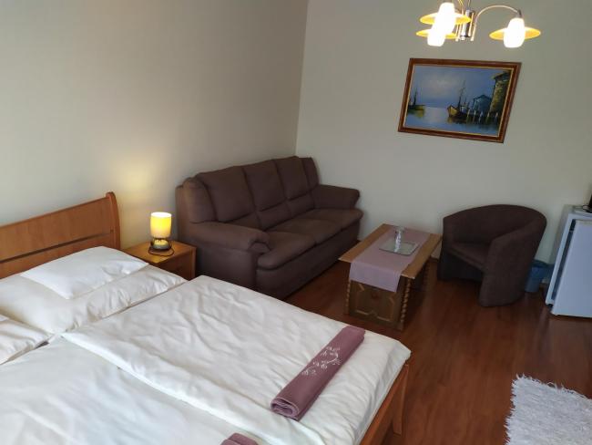 Panorámás családi szoba, I. emelet 6.