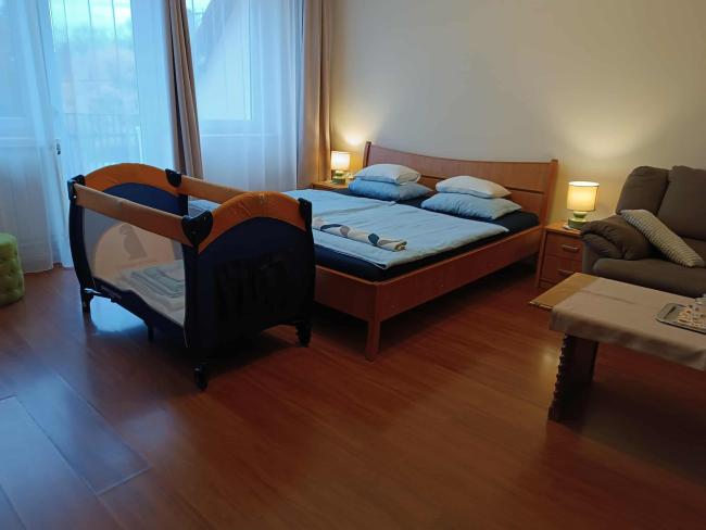 Első emeleti, családi, 6. számú szoba