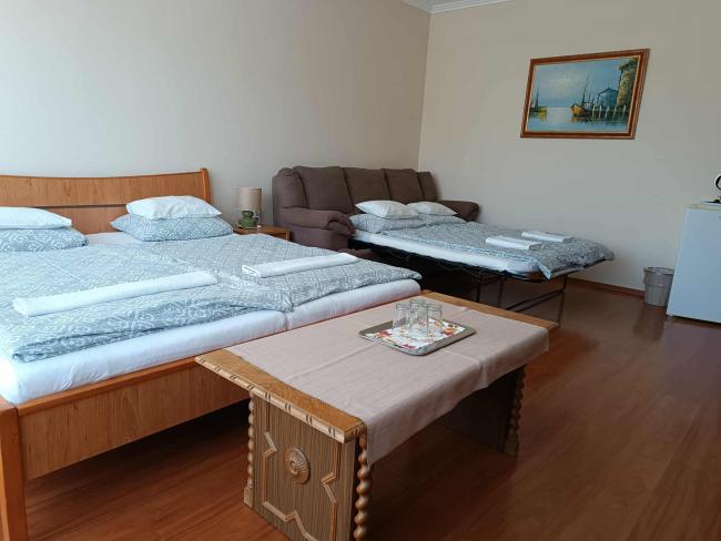 Első emeleti, családi, 6. számú szoba