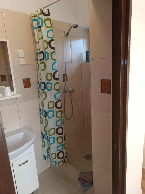 Első emeleti, egyágyas, 7. számú szoba